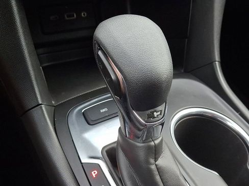 Used 2022 Chevrolet Equinox LT AWD/4WD image 16