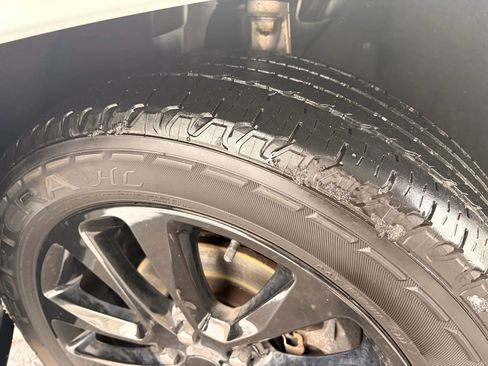 Used 2019 Jeep Grand Cherokee Altitude image 38