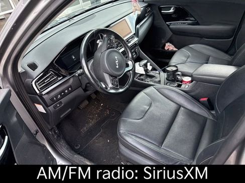 Certified 2022 Kia Niro EX Premium image 7