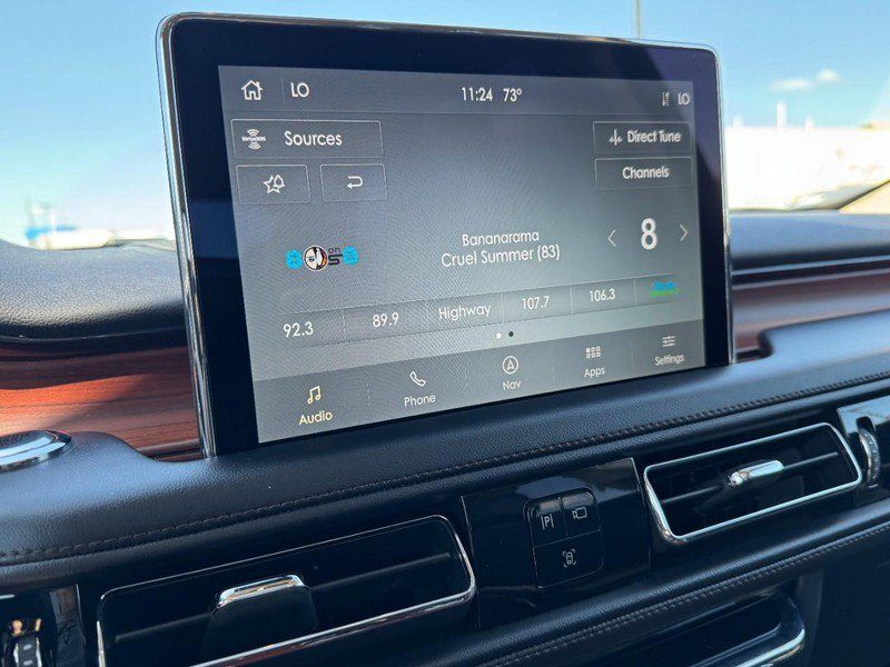 Used 2024 Lincoln Aviator Reserve AWD/4WD image 16