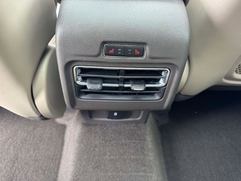 Used 2022 Lincoln Corsair AWD w/ Premium Package image 17