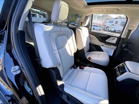Used 2025 Lincoln Aviator Reserve w/ Equipment Group 201A image 27