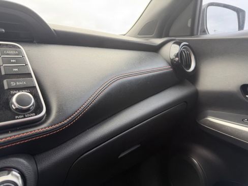Used 2019 Nissan Kicks SR FWD image 22
