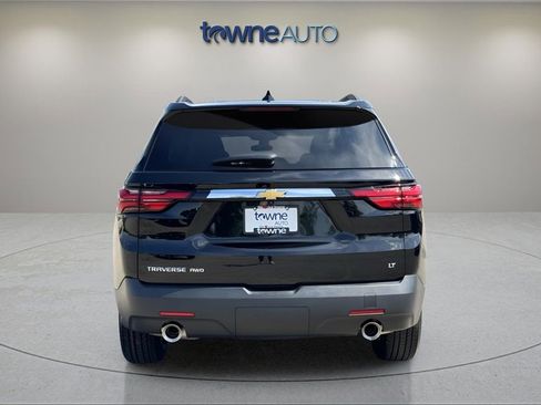 Used 2023 Chevrolet Traverse LT image 4