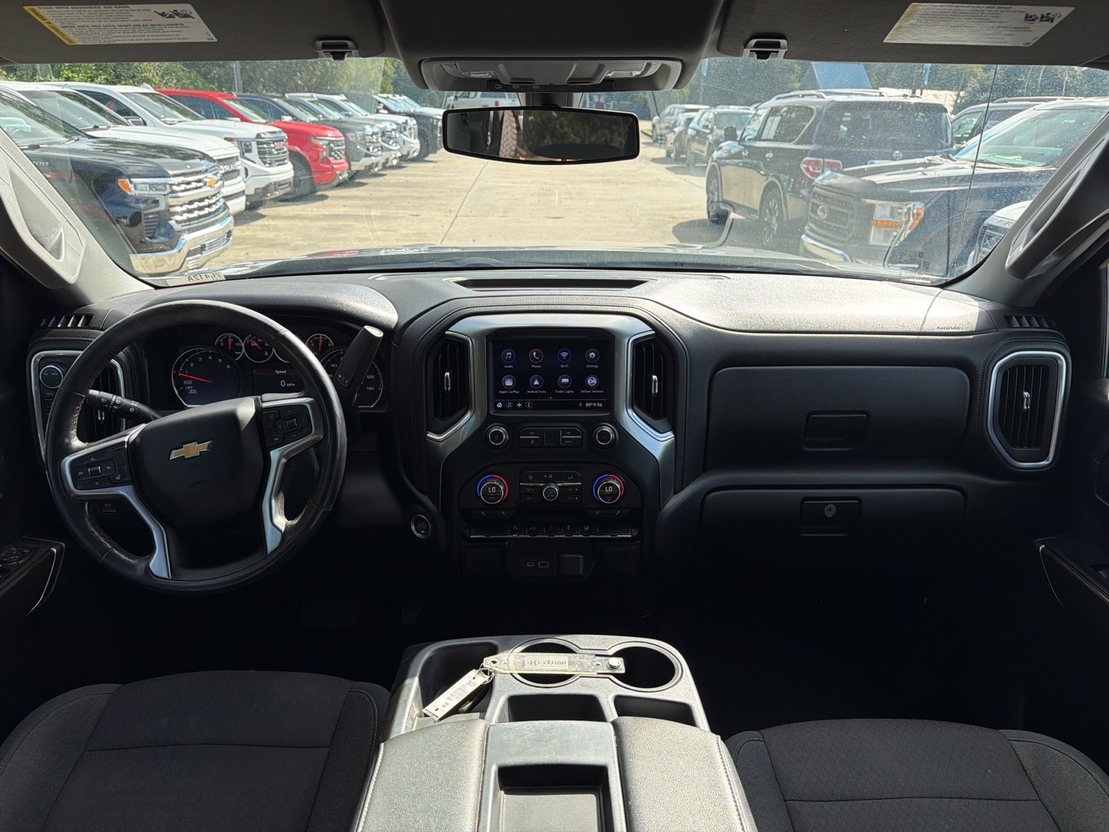 Used 2021 Chevrolet Silverado 1500 LT AWD/4WD image 9