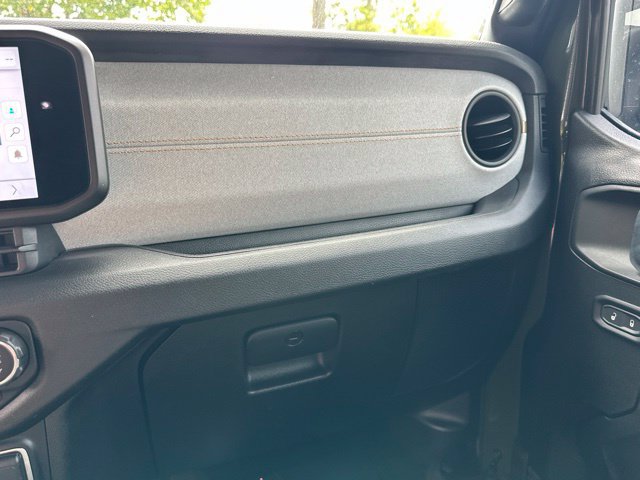 Used 2024 Jeep Wrangler Unlimited AWD/4WD image 4