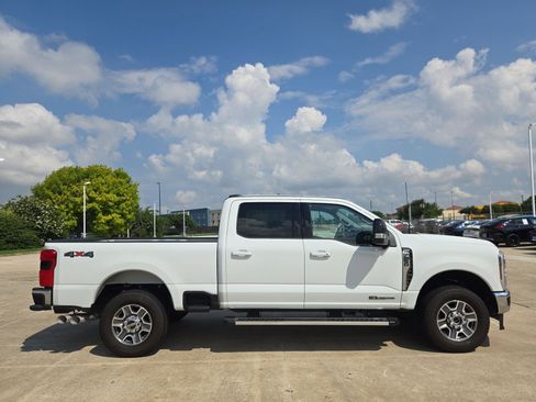 Used 2025 Ford F250 Lariat AWD/4WD image 2