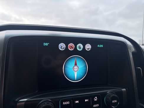 Used 2018 Chevrolet Silverado 1500 LTZ Z71 image 28