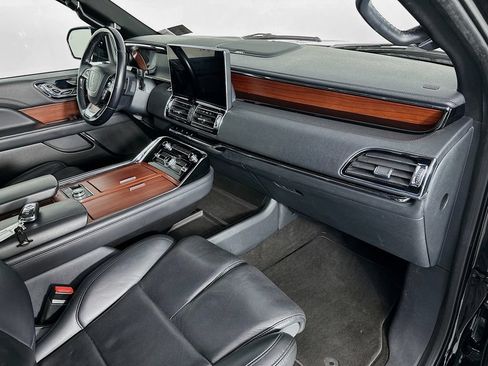 Used 2023 Lincoln Navigator Reserve AWD/4WD image 31