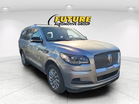 Used 2024 Lincoln Navigator Premiere AWD/4WD image 1