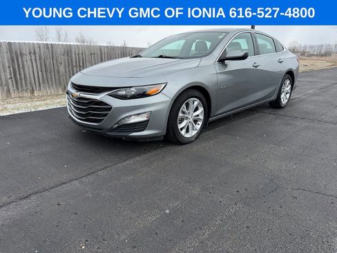 Used 2024 Chevrolet Malibu LT FWD image 1