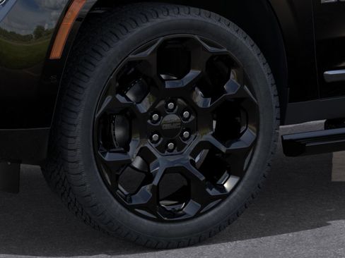 New 2026 GMC Yukon Denali Ultimate w/ LPO, Floor Liner Package AWD/4WD image 10