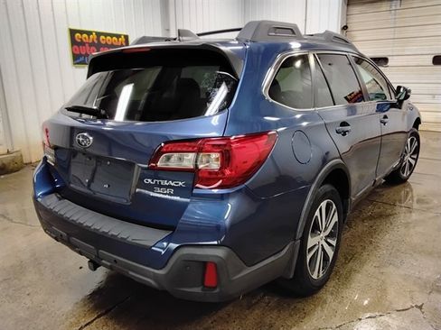 Used 2019 Subaru Outback 3.6R Limited w/ Popular Package #2 AWD/4WD image 3