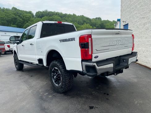 New 2025 Ford F250 King Ranch w/ Tremor Off-Road Package image 9