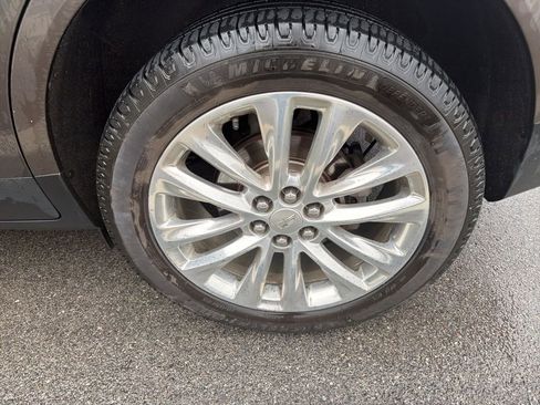 Used 2019 Cadillac XT5 Premium Luxury w/ Driver Assist Package image 15