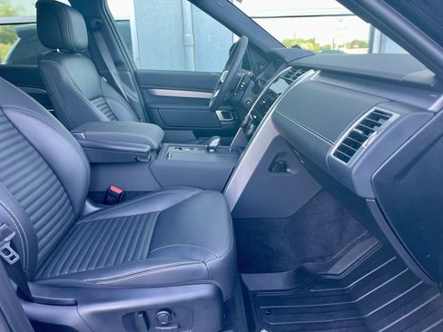 Certified 2025 Land Rover Discovery Dynamic SE AWD/4WD image 15