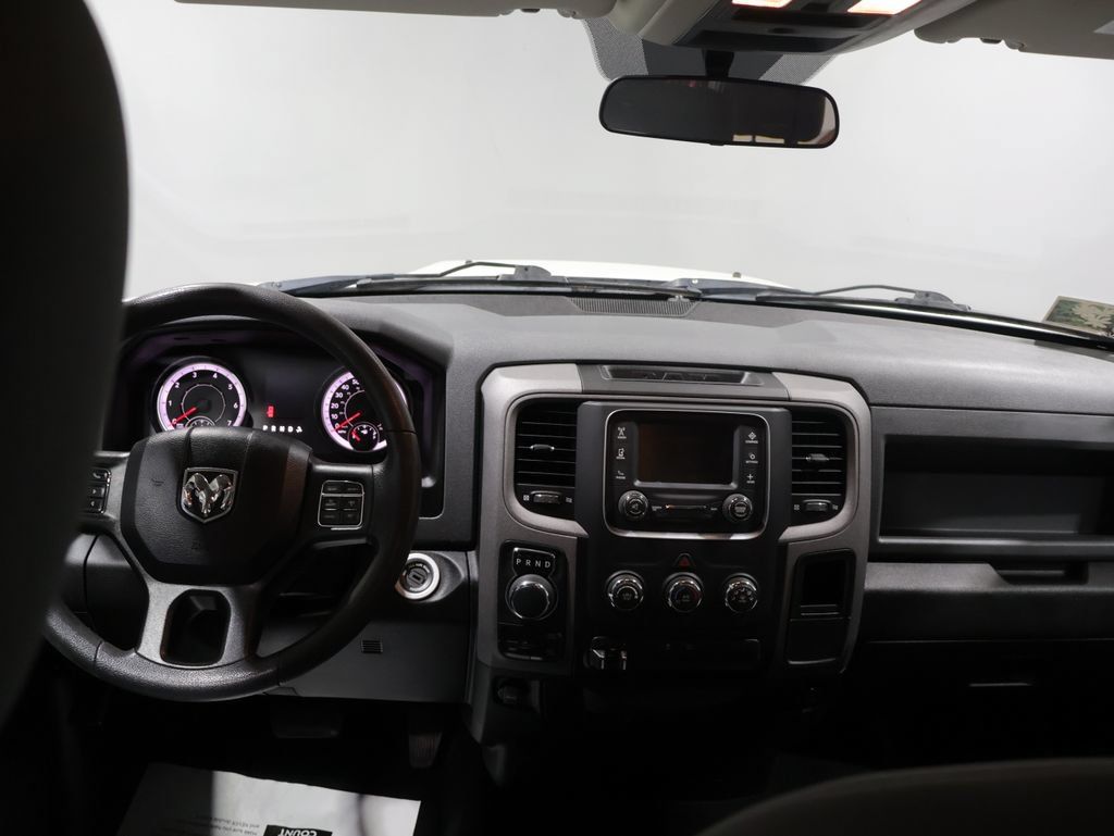 Used 2019 RAM 1500 Express AWD/4WD image 17