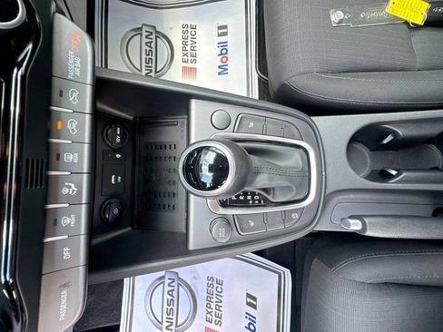 Used 2023 Hyundai Kona SEL w/ Convenience Package FWD image 21