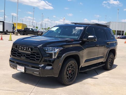 Used 2025 Toyota Sequoia TRD Pro AWD/4WD image 3
