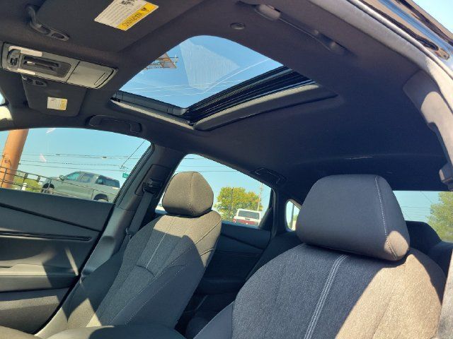 Used 2024 Honda Accord Sport image 12