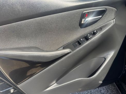 Used 2018 Toyota Yaris iA FWD image 21