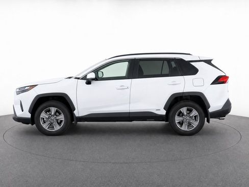Used 2024 Toyota RAV4 XLE w/ Convenience Package AWD/4WD image 4