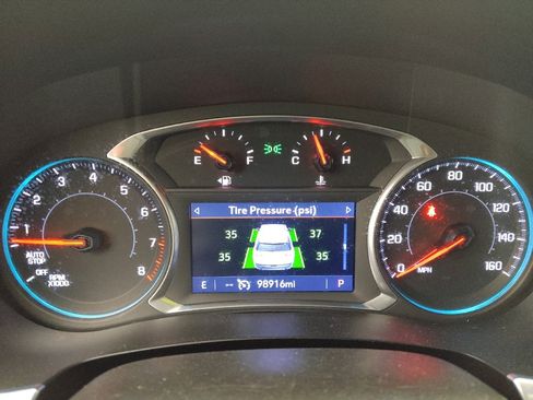 Used 2021 Chevrolet Traverse LT w/ LT Premium Package image 23