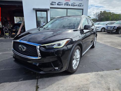 Used 2019 INFINITI QX50 Essential FWD image 1