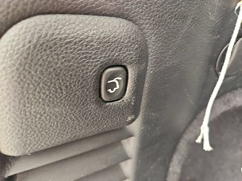 Used 2020 Jeep Grand Cherokee Overland AWD/4WD image 23