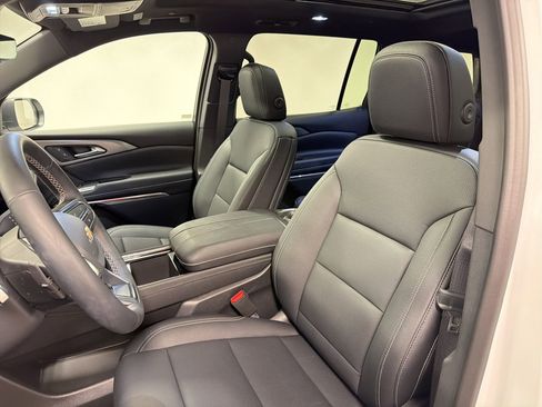 New 2026 Chevrolet Traverse LT w/ Sun and Wheel Package FWD image 5