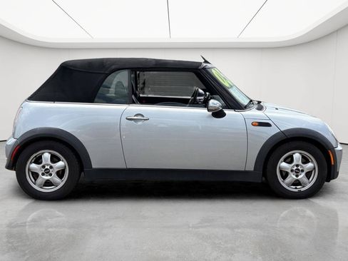 Used 2005 MINI Cooper Convertible FWD image 9