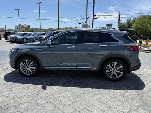 Certified 2025 INFINITI QX50 Luxe w/ Accent Package image 4