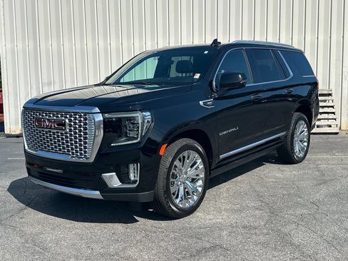 Used 2021 GMC Yukon Denali w/ Denali Premium Package AWD/4WD image 2