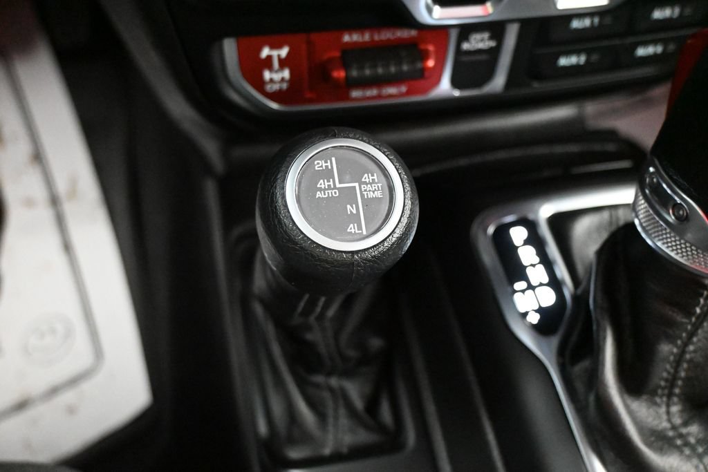 Used 2025 Jeep Wrangler Unlimited Sport S 4xe AWD/4WD image 23
