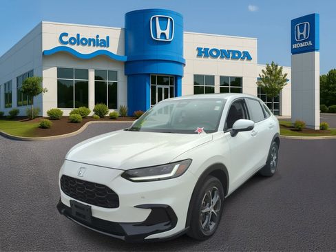 Used 2025 Honda HR-V EX-L image 2