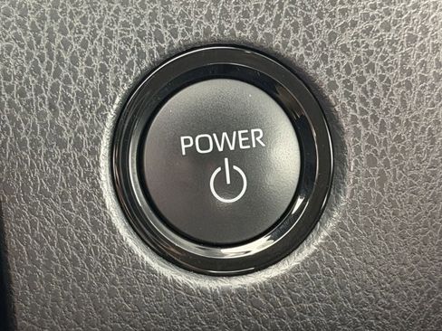 Used 2025 Toyota Camry LE FWD image 22
