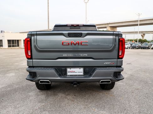 Used 2021 GMC Sierra 1500 AT4 w/ AT4 Premium Package AWD/4WD image 8