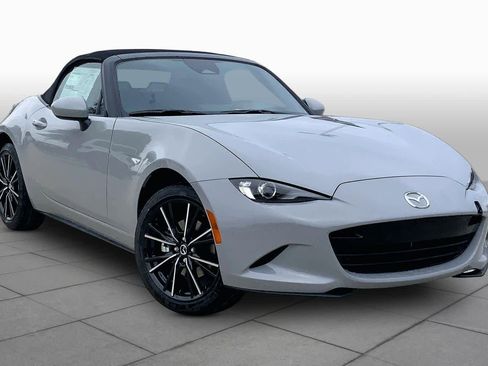 New 2026 MAZDA MX-5 Miata Grand Touring RWD image 2
