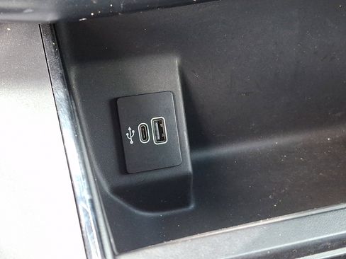 Used 2025 Ford F150 Lightning Flash AWD/4WD image 24