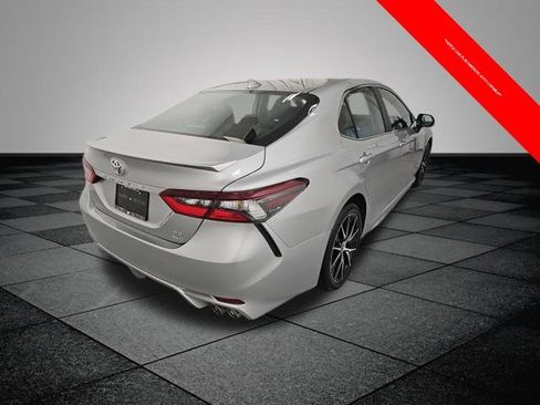 Used 2021 Toyota Camry SE w/ Cold Weather Package AWD/4WD image 6