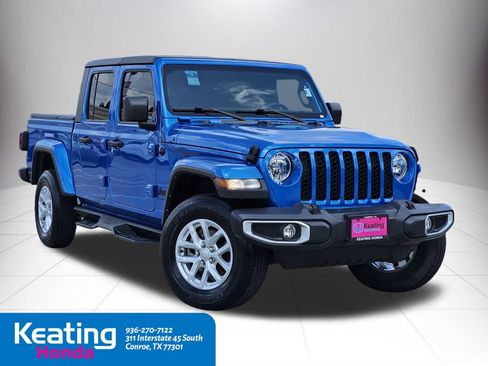 Used 2023 Jeep Gladiator Sport AWD/4WD image 3