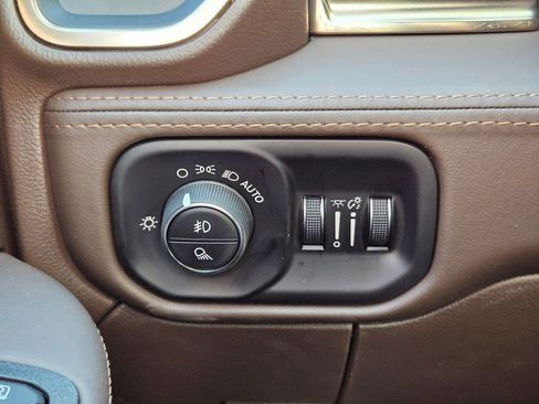 New 2026 RAM 3500 Longhorn AWD/4WD image 28