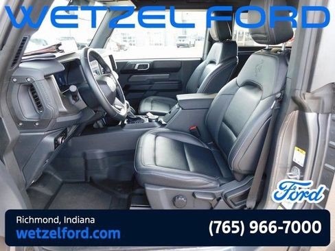 Used 2025 Ford Bronco Badlands AWD/4WD image 12
