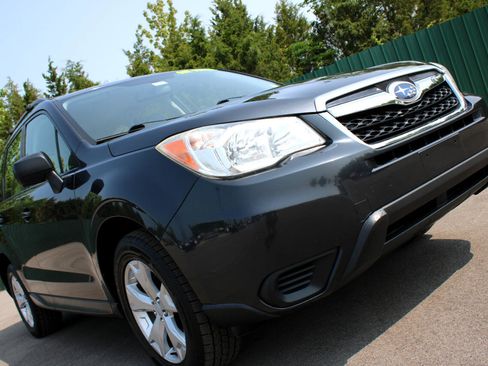 Used 2015 Subaru Forester 2.5i w/ Alloy Wheel Package image 11