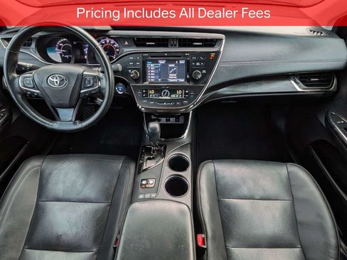 Used 2018 Toyota Avalon Limited FWD image 15