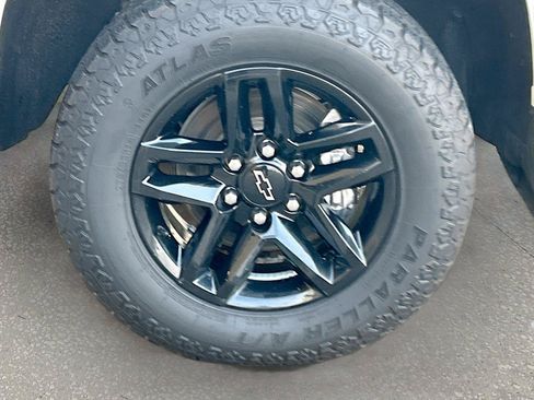 Used 2024 Chevrolet Silverado 1500 LT Trail Boss w/ Protection Package AWD/4WD image 39