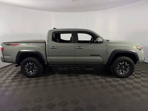 Used 2022 Toyota Tacoma TRD Off-Road w/ Technology Package image 11
