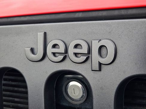 Used 2016 Jeep Wrangler Unlimited Sport image 25