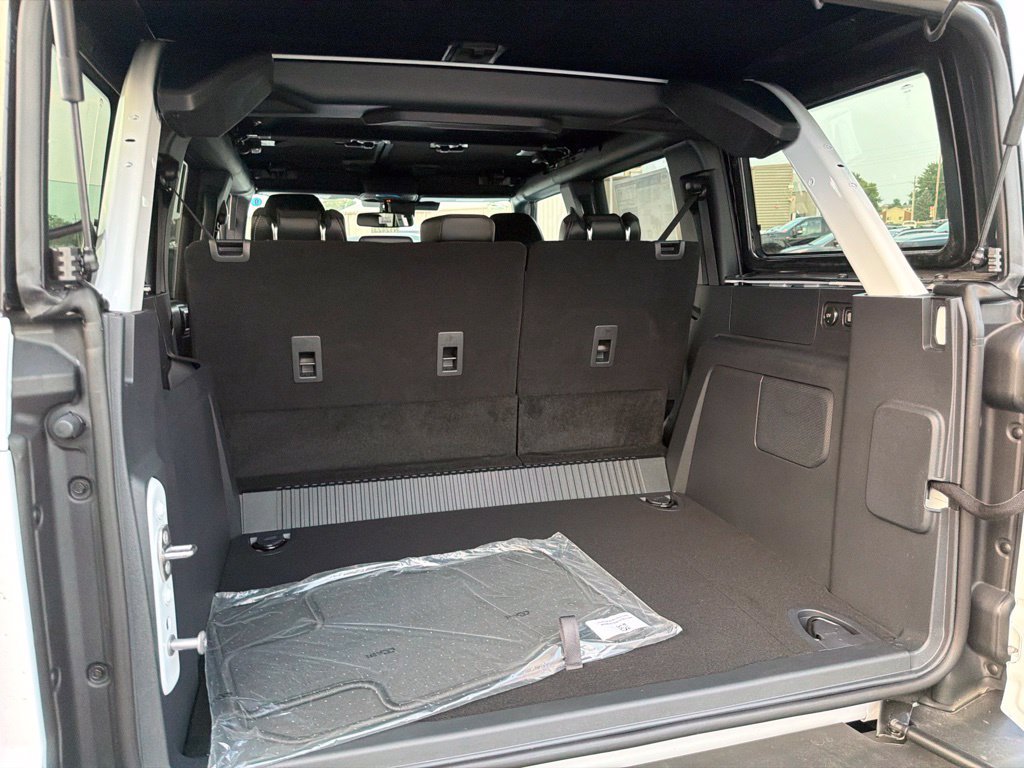 New 2026 Ford Bronco Outer Banks w/ Sasquatch Package AWD/4WD image 13