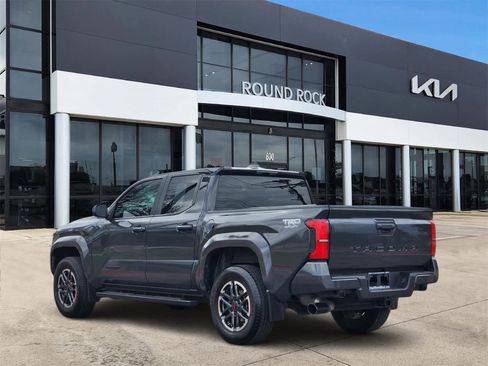 Used 2024 Toyota Tacoma TRD Sport image 6